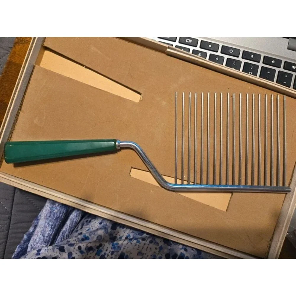 Vintage Mid-Century Cake Breaker / Cake Comb with Green Bakelite Handle